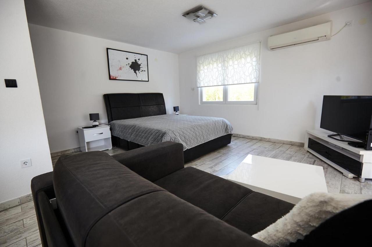 Apartment Azulmburgo Vrnjacka Banja Ngoại thất bức ảnh